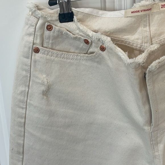 Levis Jeans Wedgie Straight No Waistband beige cream raw hem button fly sz 28 - Picture 9 of 17